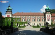замок у м.Ланцут (Польща)